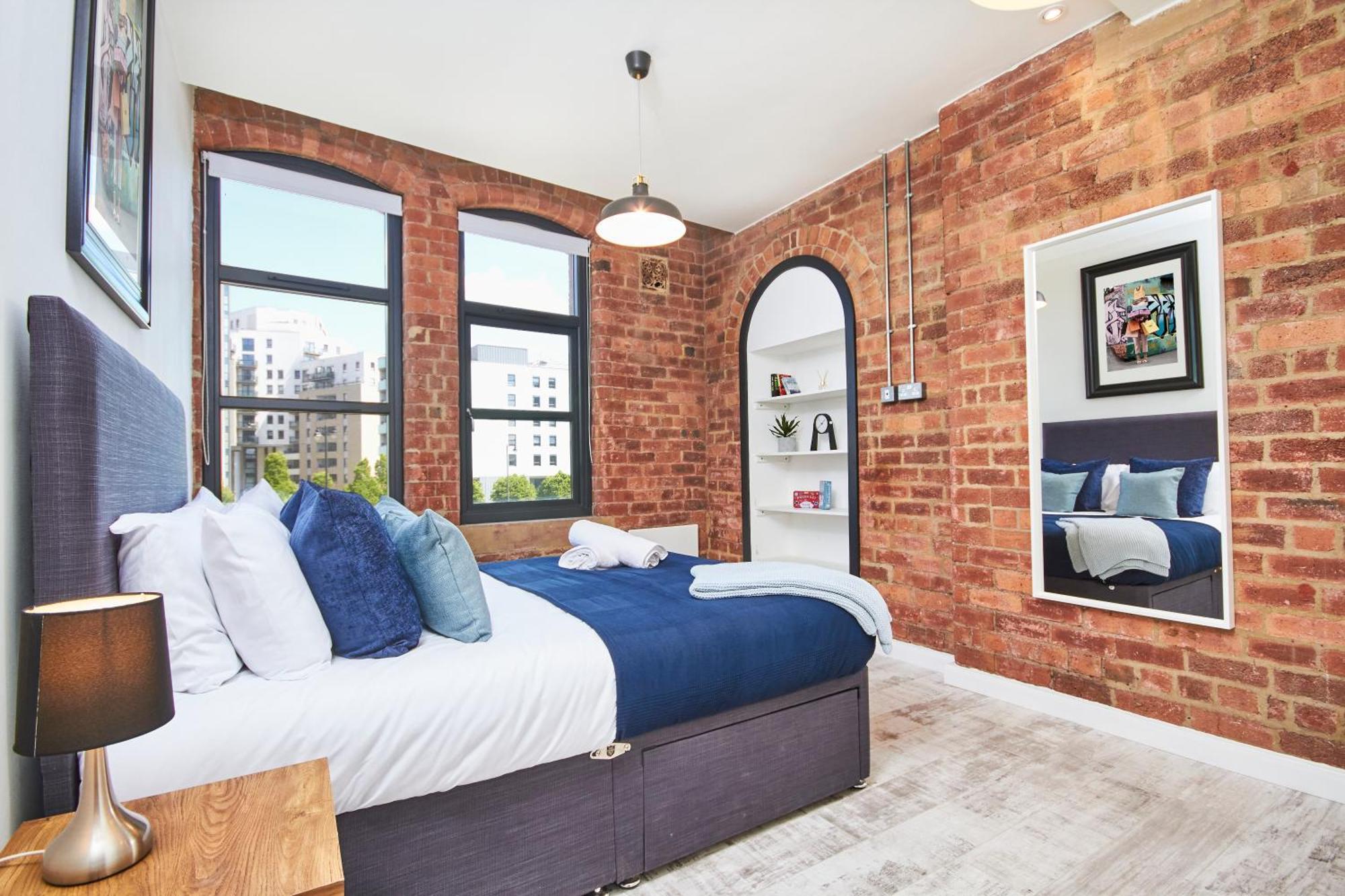 Sleek New York Style Apartment In Central Leeds Leeds  Exterior photo